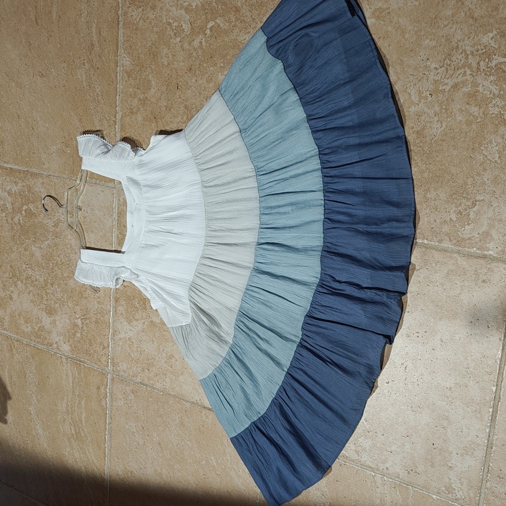 Four-tier blue color block dress